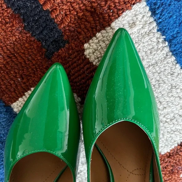 J.Renee Vibrant Green Patent Heels - Picture 6 of 9